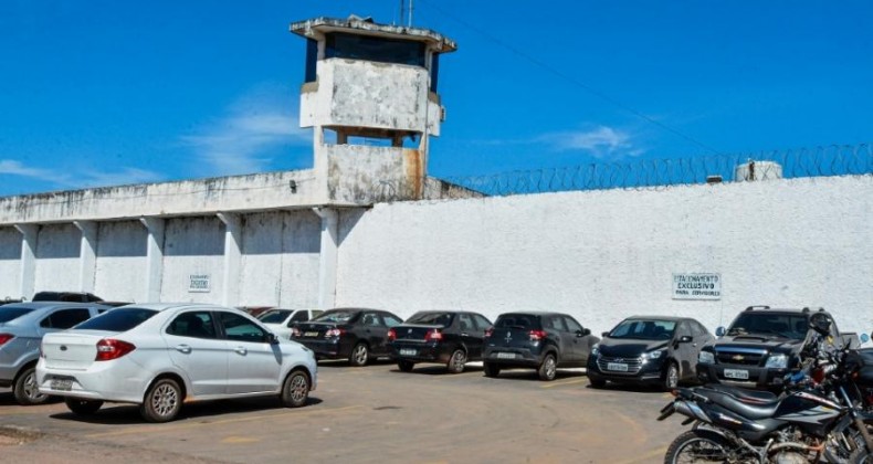 Polícia Penal impede entrada de 270 litros de uísque na Penitenciária Central do Estado